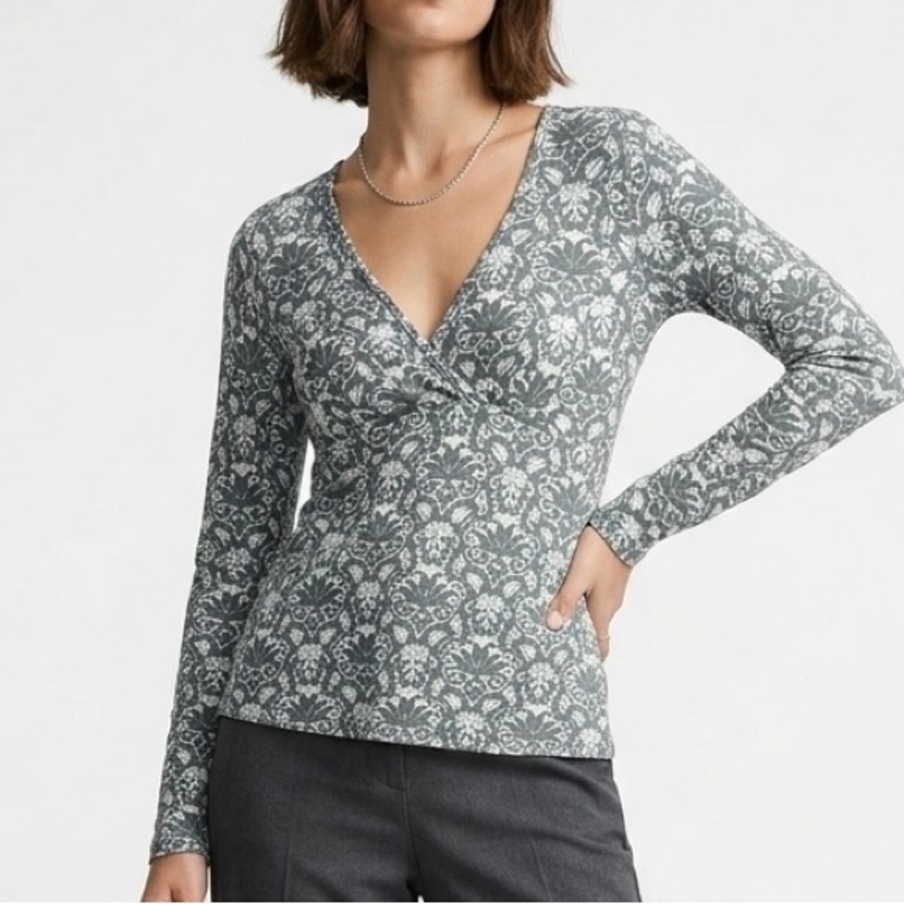 prAna Damask Floral Crossover V-Neck Long Sleeve Top - M - Boho Chic